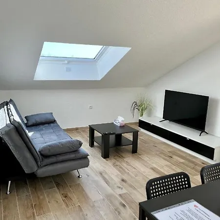 Apartament Stang *